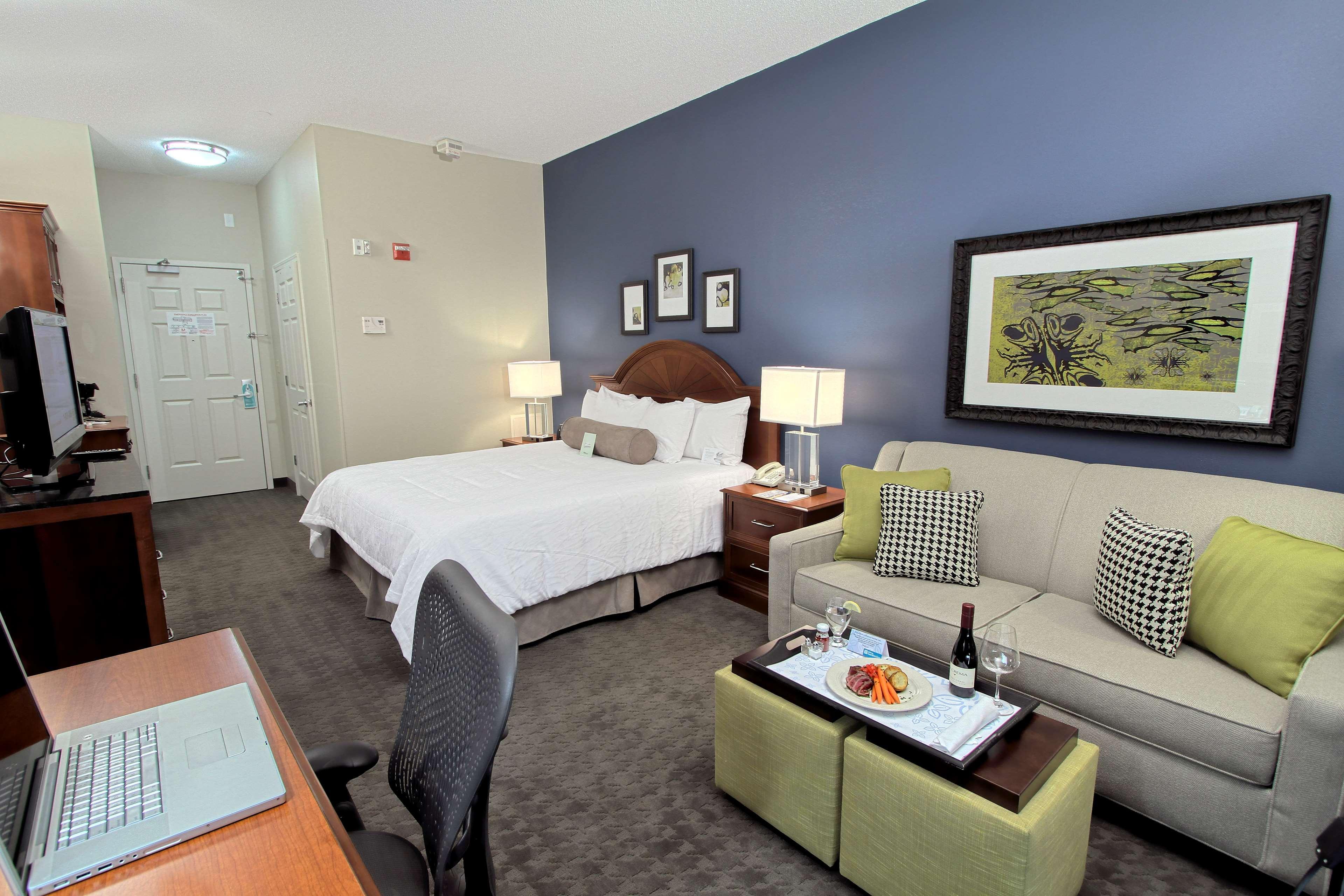 Hilton Garden Inn Westbury Quarto foto