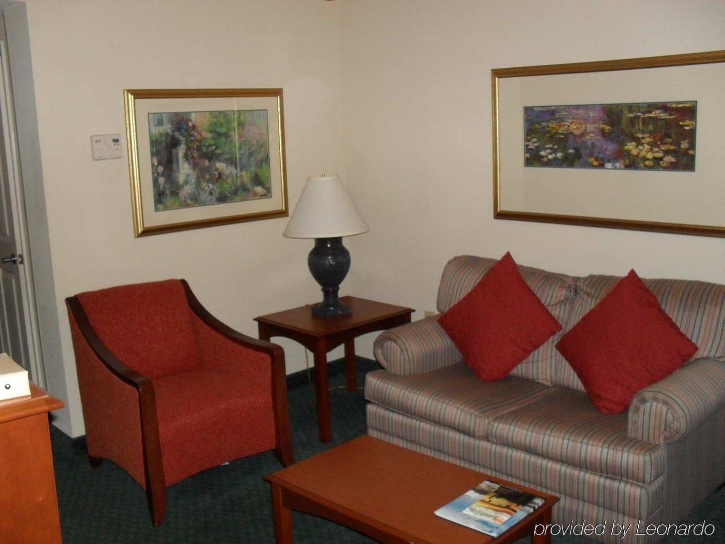 Hilton Garden Inn Westbury Quarto foto